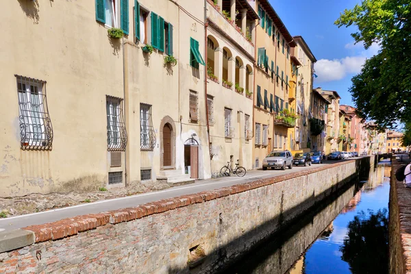 Straße in Lucca, Italien — Stockfoto