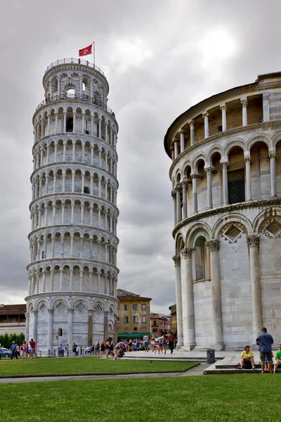 이탈리아 피사의 기울어진 탑 — 스톡 사진