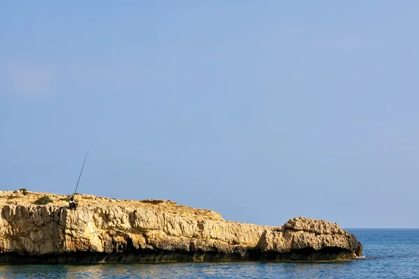 Hermosa bahía aislada en la isla de Chipre cerca de Protaras — Foto de Stock