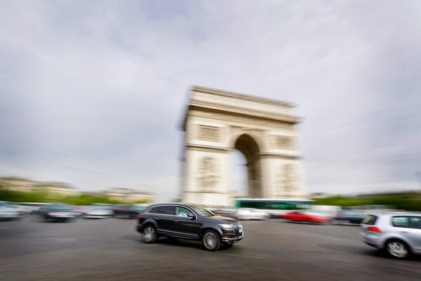 Arch of Triumph on Place de l'Etoile in Paris, France