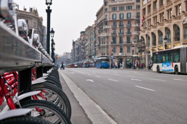 Park halindeki bisikletler