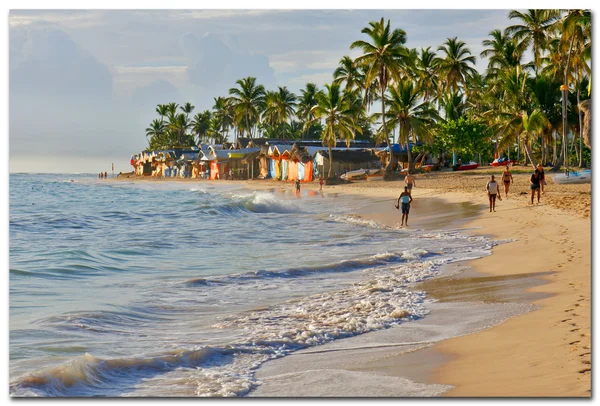 Camp op strand — Stockfoto