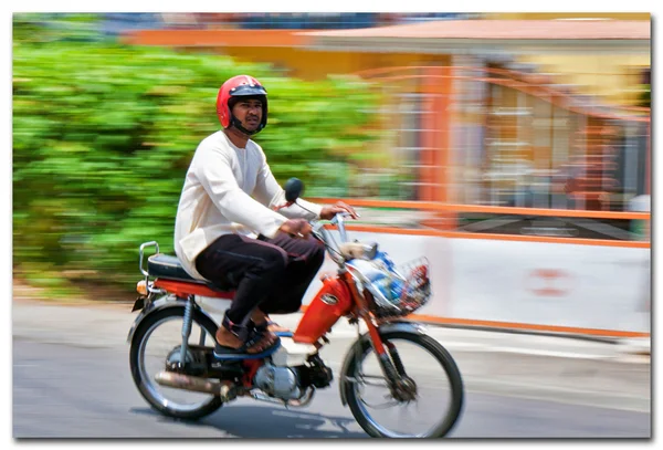 Verkehr. Unschärfeeffekt — Stockfoto