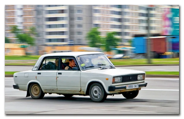 Auto a rozmazání pohybu — Stock fotografie