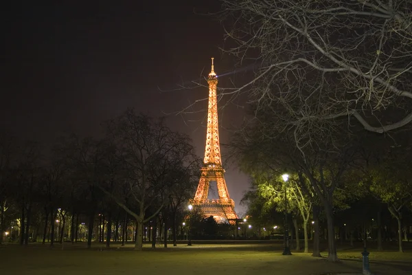 Eiffel tower at night — Stock Photo, Image