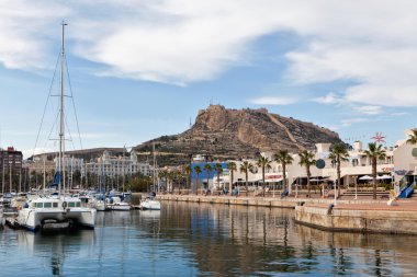 katamaran Marina Alicante, İspanya
