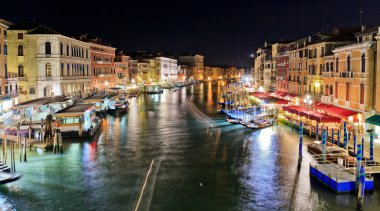 rialto Köprüsü'nden büyük Kanal