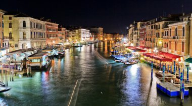 rialto Köprüsü'nden büyük Kanal