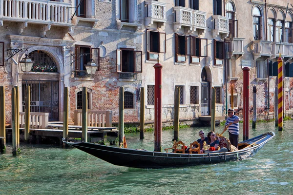 Gondola pe Marele Canal — Fotografie, imagine de stoc