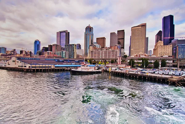 Seattle centru pohled z trajektu — Stock fotografie