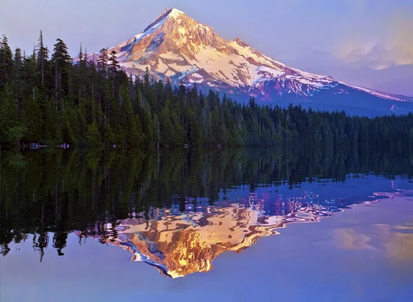 Il bellissimo tramonto al lago perduto Oregon — Foto Stock