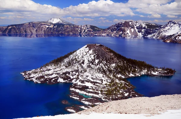 Bellissimo lago cratere — Foto Stock