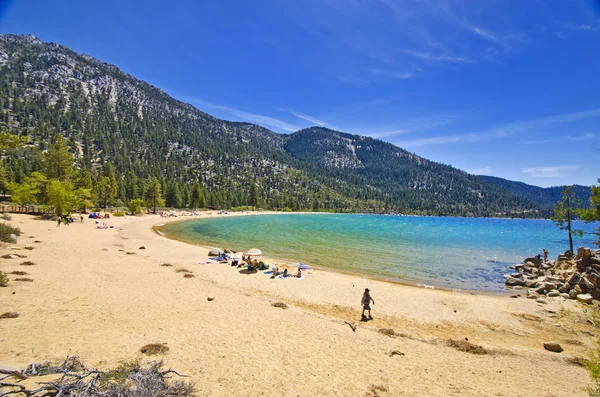 Beautiful lake tahoe beach — Stock Photo, Image
