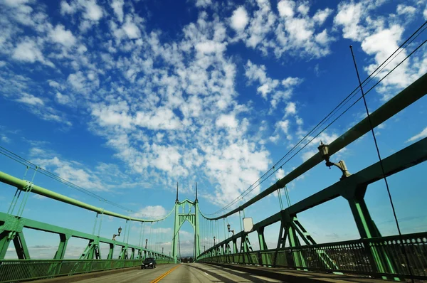 Los puentes de St Jones con hermosas nubes —  Fotos de Stock