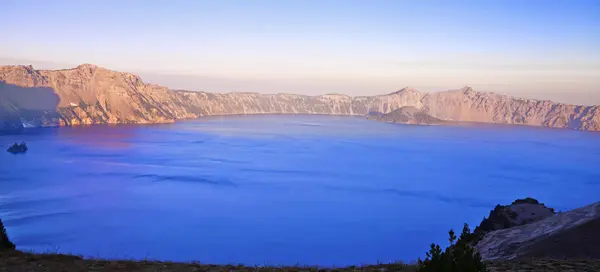 Krásný výhled na Kráterové jezero — Stock fotografie