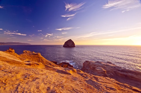 Solnedgång vid cape kiwanda — Stockfoto