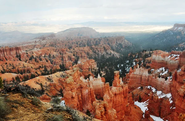 Een weergave van bryce aanwijst, bryce canyon, utah — Stockfoto