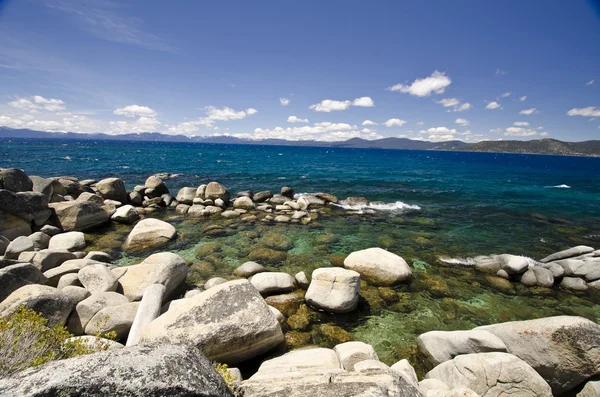 Der schöne blick auf den tahoe-see — Stockfoto