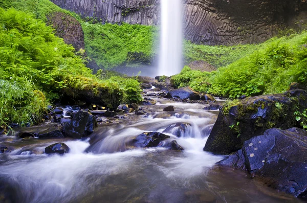 Hermoso Latourell Falls —  Fotos de Stock