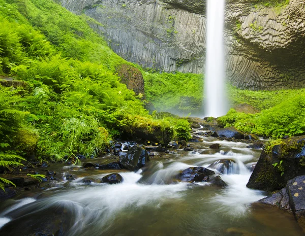 Lindas Cataratas Latourell — Fotografia de Stock