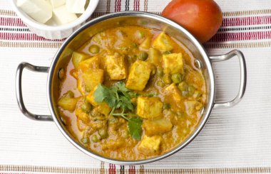 fincsi paneer curry