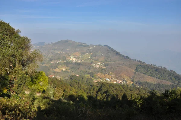 Soleil Brille Sur Village Sur Une Montagne Kodaikanal Tamil Nadu — Photo