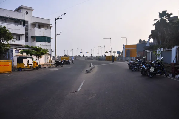 Manhã Cedo Uma Das Ruas Centrais Cidade Pondicherry Tamil Nadu — Fotografia de Stock