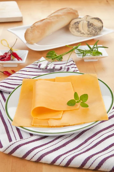 Fatias de queijo . — Fotografia de Stock
