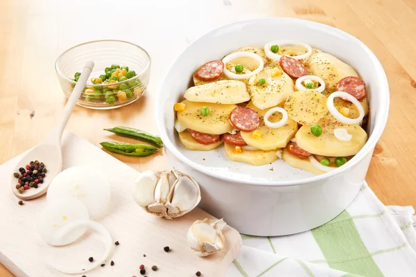Baked potatoes in bowl. — Stock Photo, Image