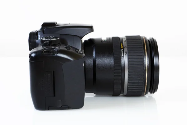 Câmera DSLR - vista lateral — Fotografia de Stock