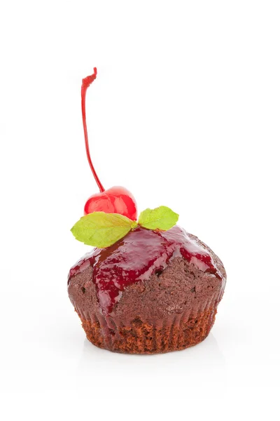 Heerlijke chocolade muffin met jam. — Stockfoto