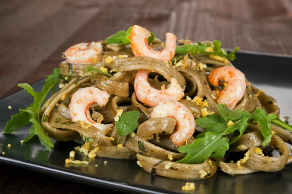 Deliciosa pasta de camarones . — Foto de Stock