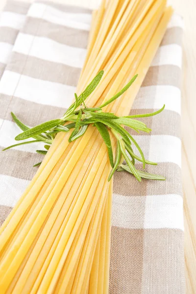 Traditionelle italienische Pasta. — Stockfoto