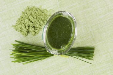 yeşil gıda takviyeleri.