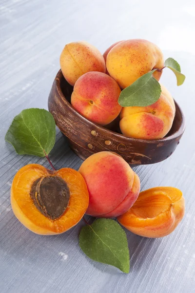 Fresh apricots. — Stock Photo, Image