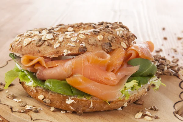 Fullkorns bagel. — Stockfoto