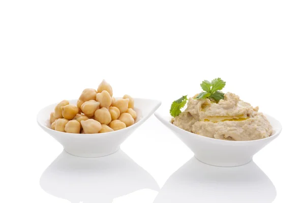 Kichererbsen und Humus. — Stockfoto