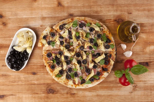 Pizza essen. — Stockfoto