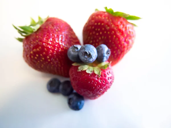 Fresas y Arándanos — Foto de Stock