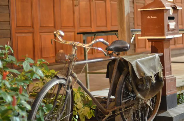 Bicicleta velha — Fotografia de Stock