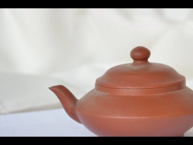 kahverengi çaydanlık