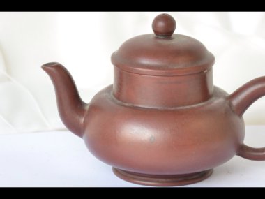 kahverengi çaydanlık