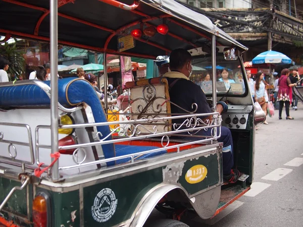 Tuk-Tuk-Auto, das berühmteste Auto in Bangkok thailand — Stockfoto