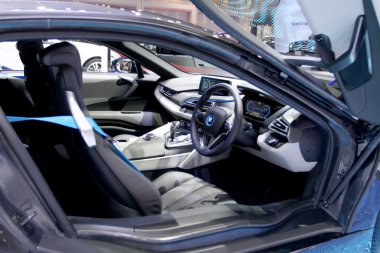  BMW serisi I8 yenilik araba 