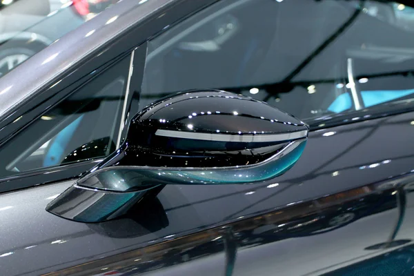 Side mirror of  BMW series I8 innovation car — Stock Photo, Image