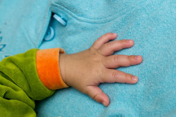 Hand des Babys — Stockfoto