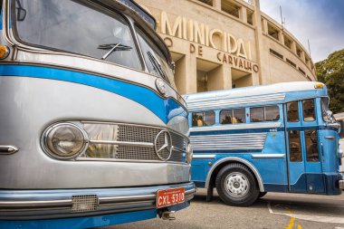 Araç GMC ODC-210 1954 Sao Paulo şehrinde düzenlenen Brezilya Otobüs Festivali 'nde sergileniyor..