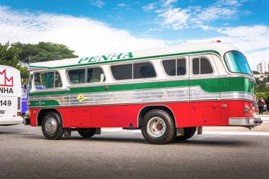  Eliziario Mercedes-Benz LP321 (1966) aracı, So Paulo şehrinde düzenlenen Brasil Festivali 'nde (BBF 2021) sergilenmektedir..