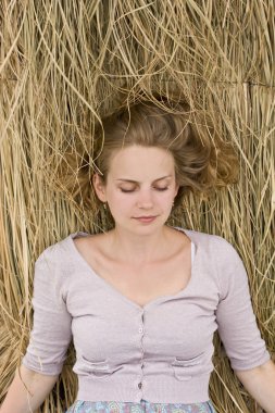 kıvırcık sarışın Denizi