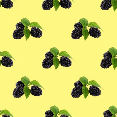 Sarı arka planda kusursuz olgun böğürtlen deseni.